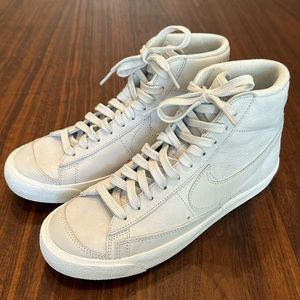 NIKE Blazer Mid ‘77 PRM Sneakers - Photon Dust/ Summit White